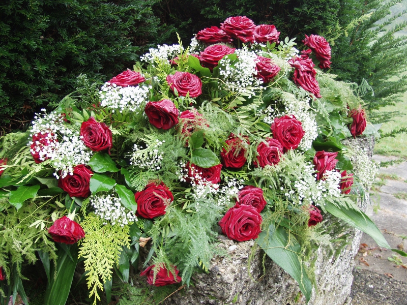 funeraire-BELVEDERE-min_roses-61203